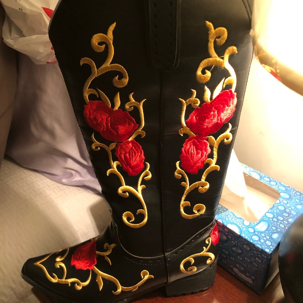 Talk cowboy boots